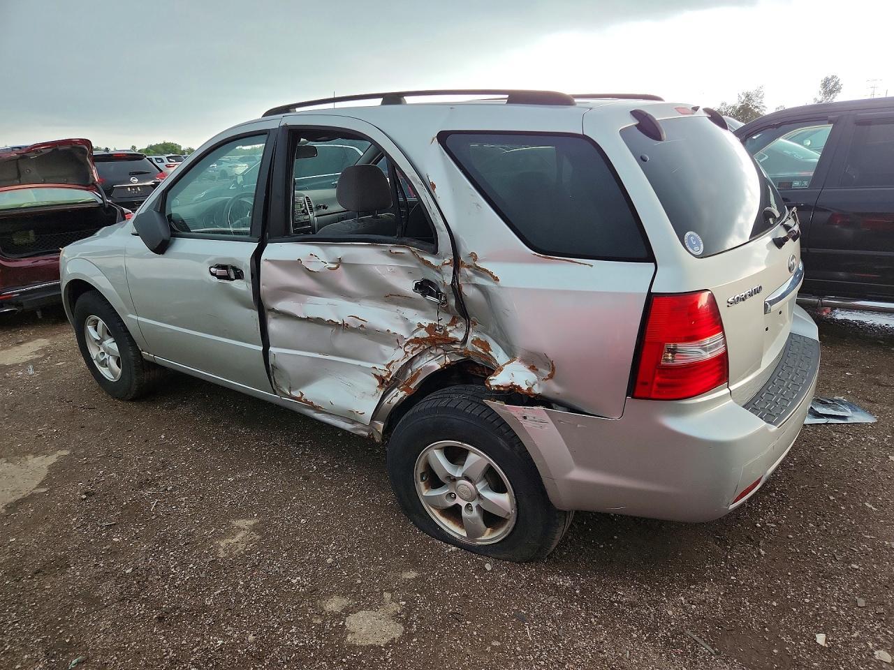2008 Kia Sorento Base - Image 2