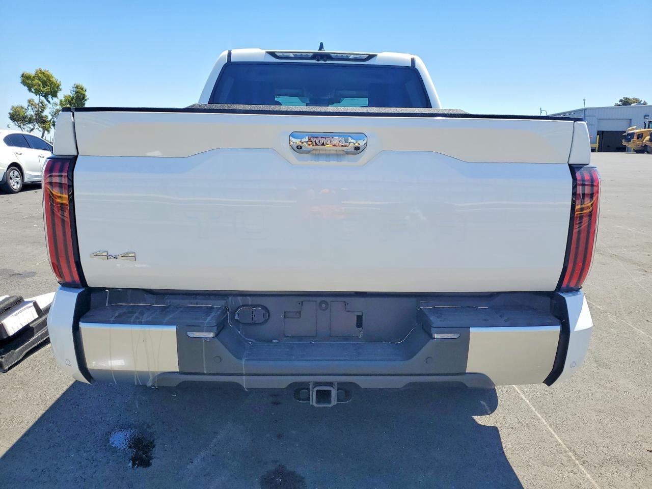 2024 Toyota Tundra Crewmax Limited - Фото 6