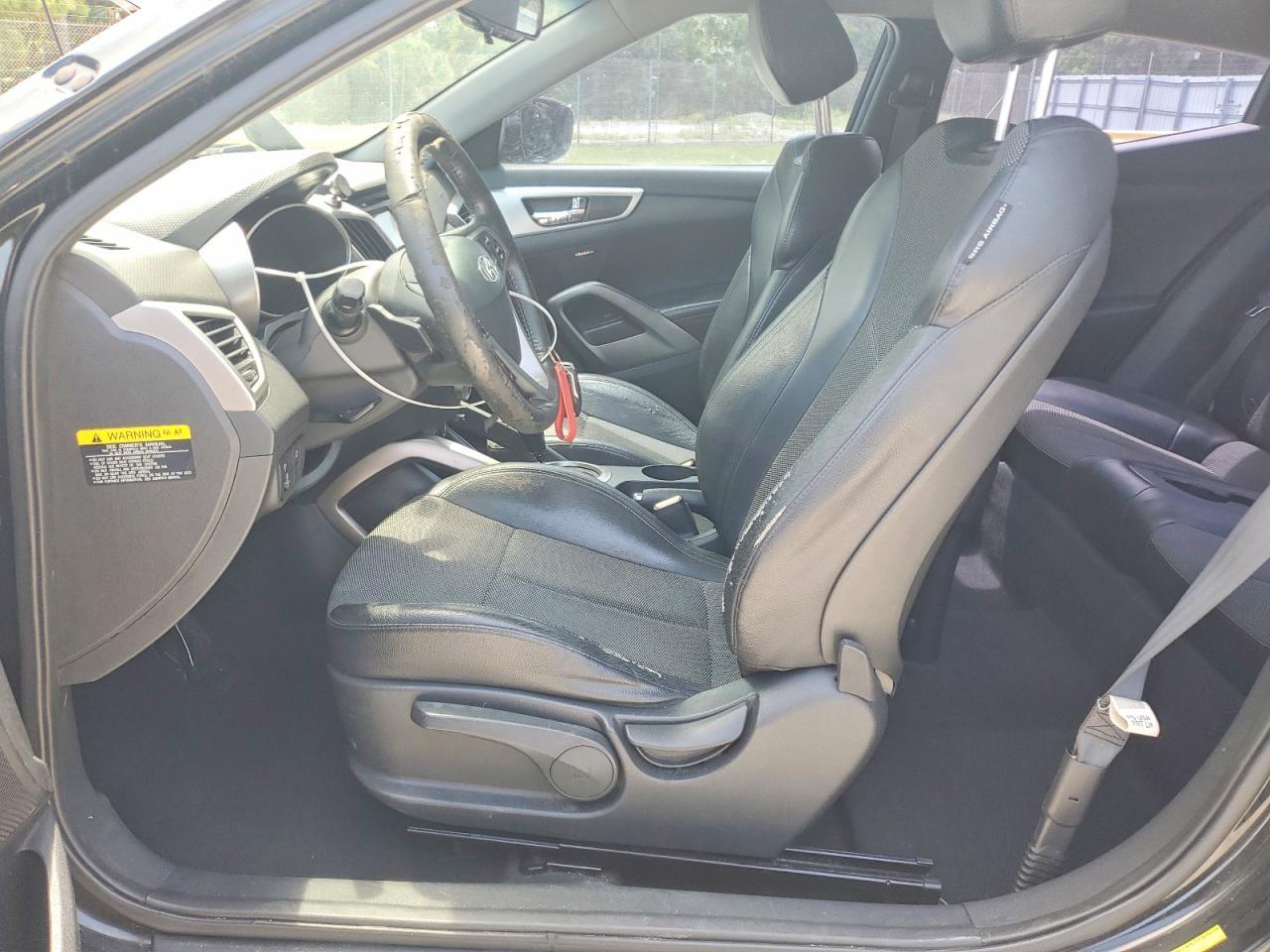 2013 Hyundai Veloster Base - Фото 7