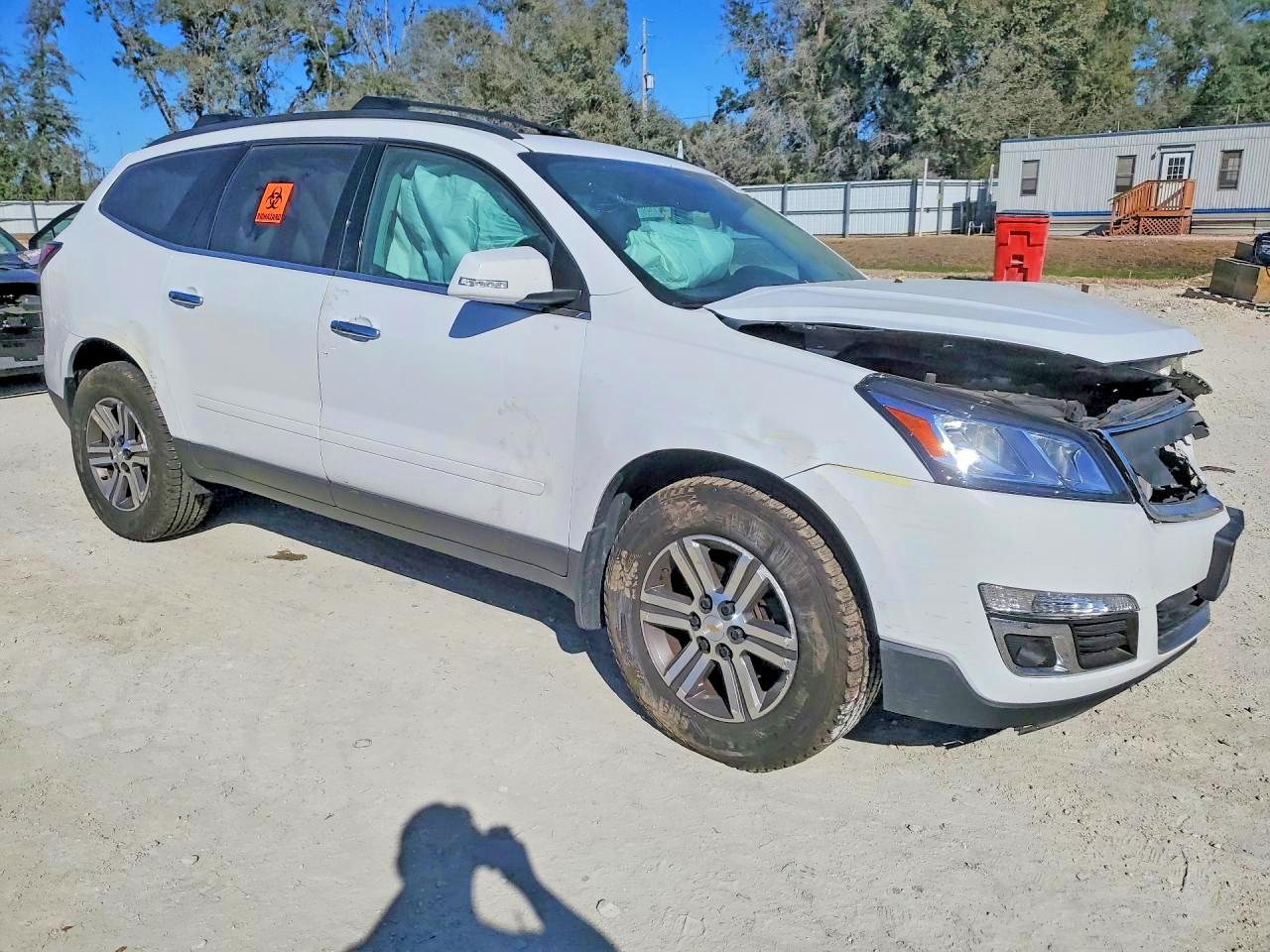 2017 Chevrolet Traverse Lt - Image 4