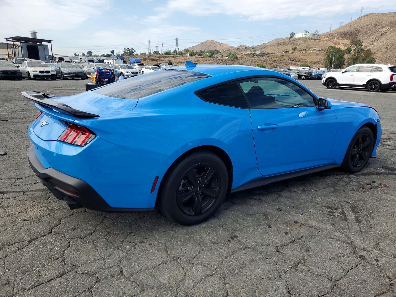 2024 Ford Mustang - Фото 3
