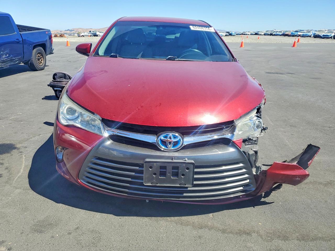 2016 Toyota Camry Hybrid Le - Image 5