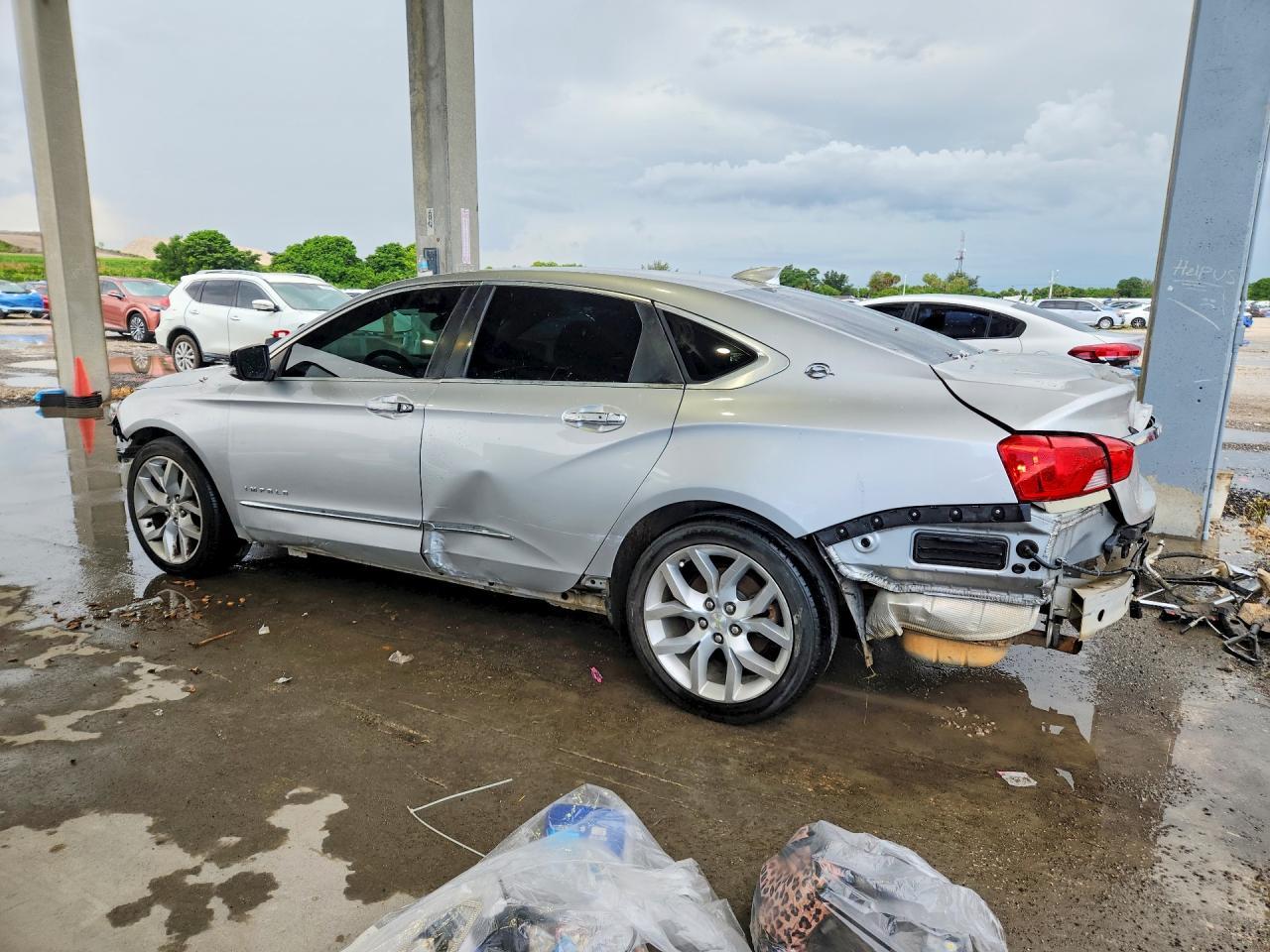 2015 Chevrolet Impala Ltz - Image 2