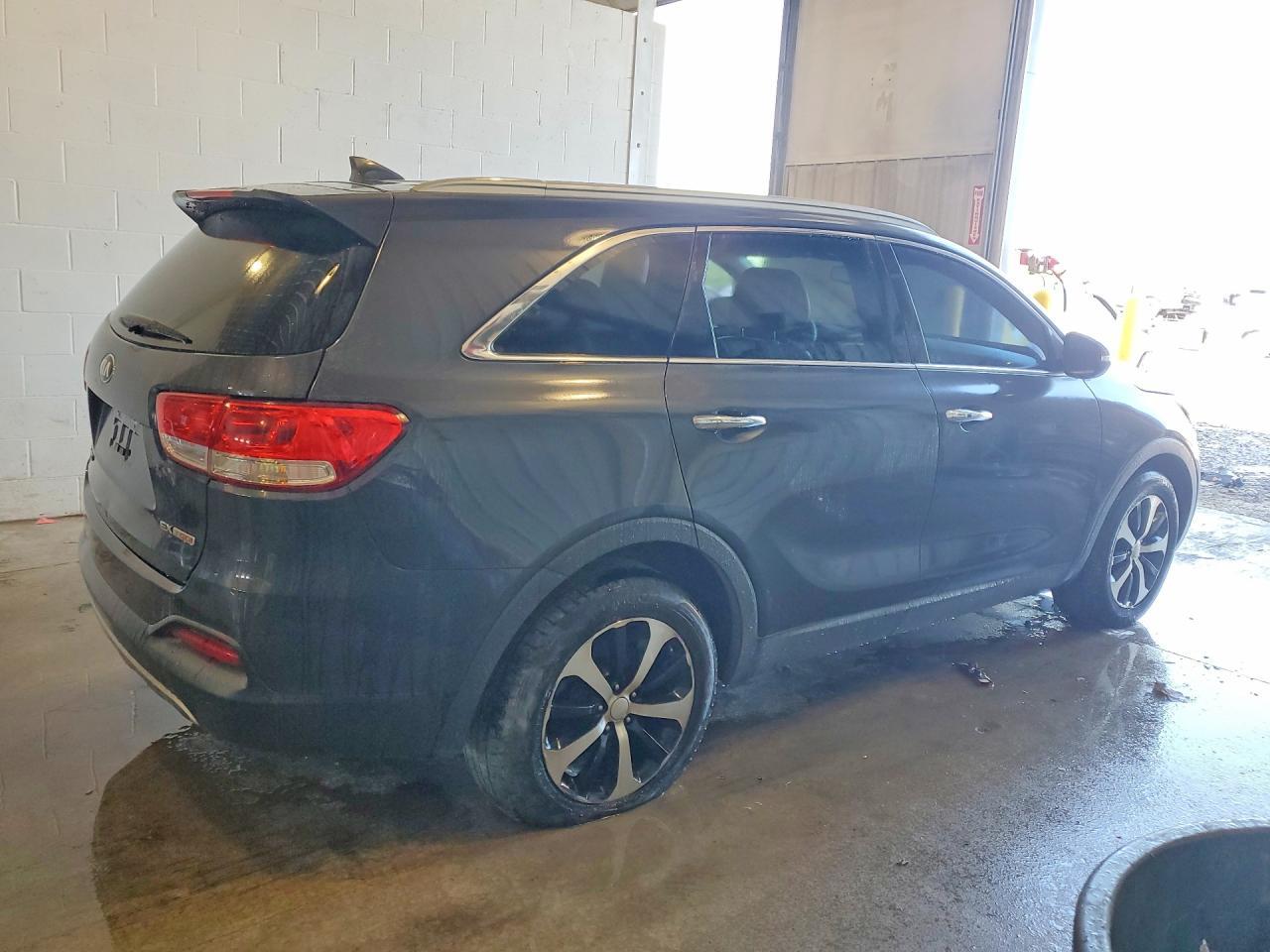 2016 Kia Sorento Ex - Image 3