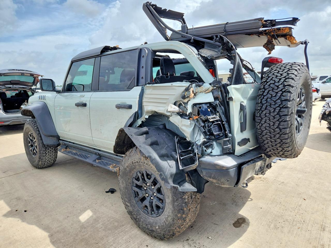 2022 Ford Bronco Raptor - Фото 2