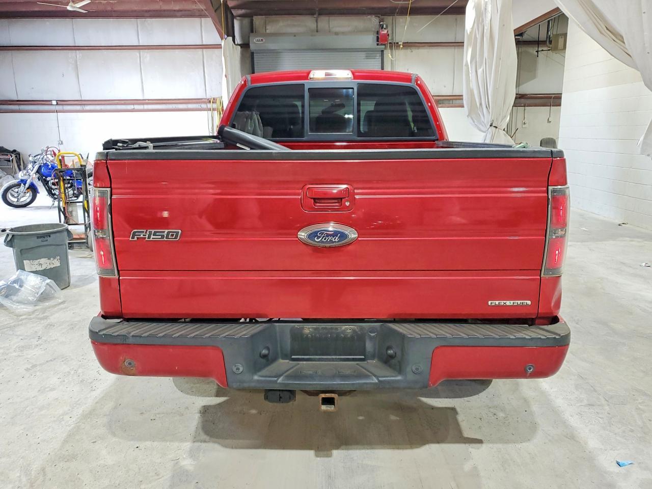 2011 Ford F150 Super Cab - Фото 6