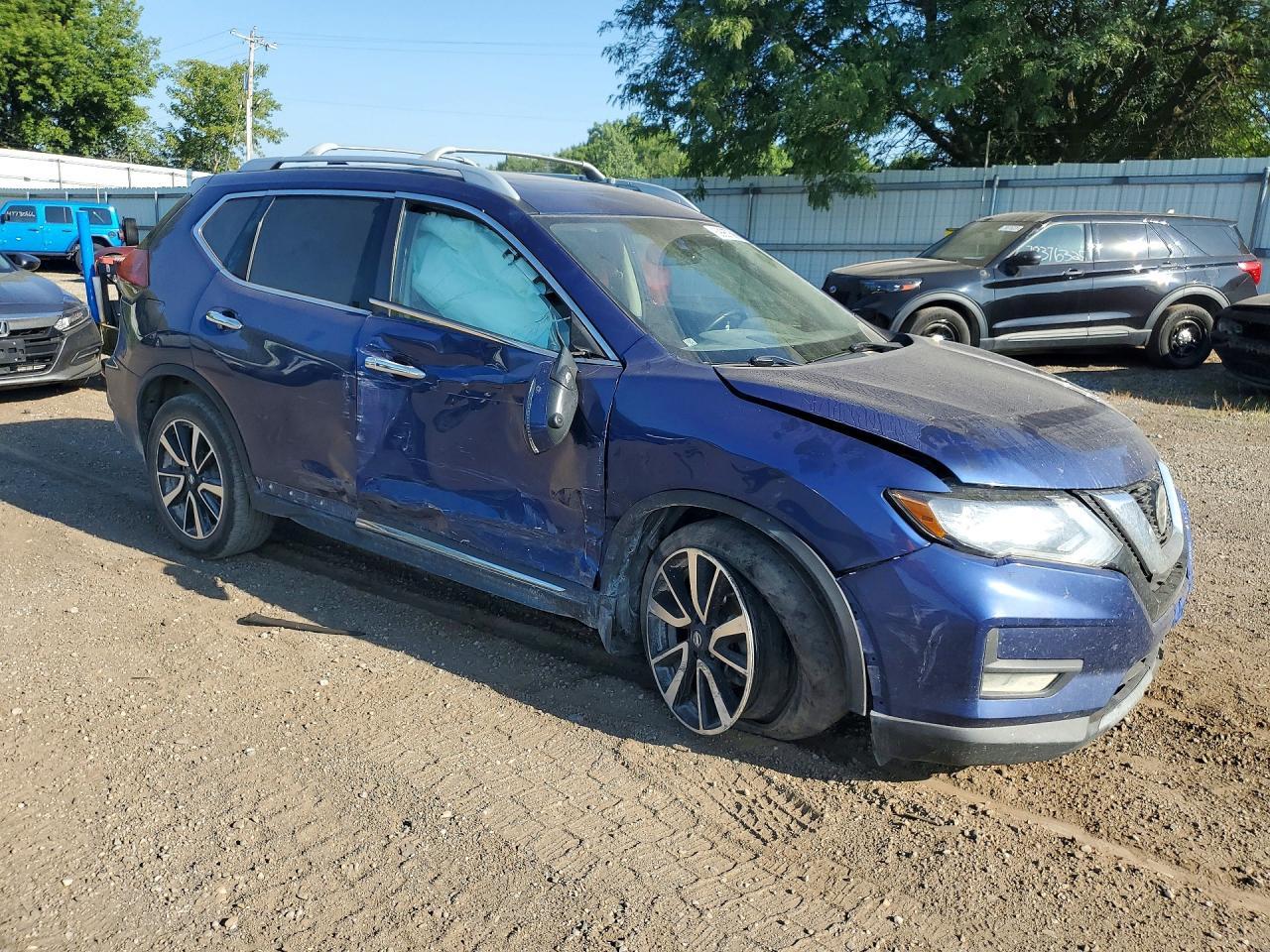 2020 Nissan Rogue S - Фото 4