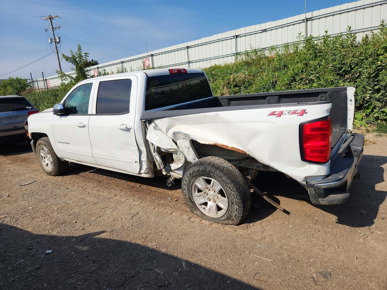 2018 Chevrolet Silverado K1500 Lt - Image 2