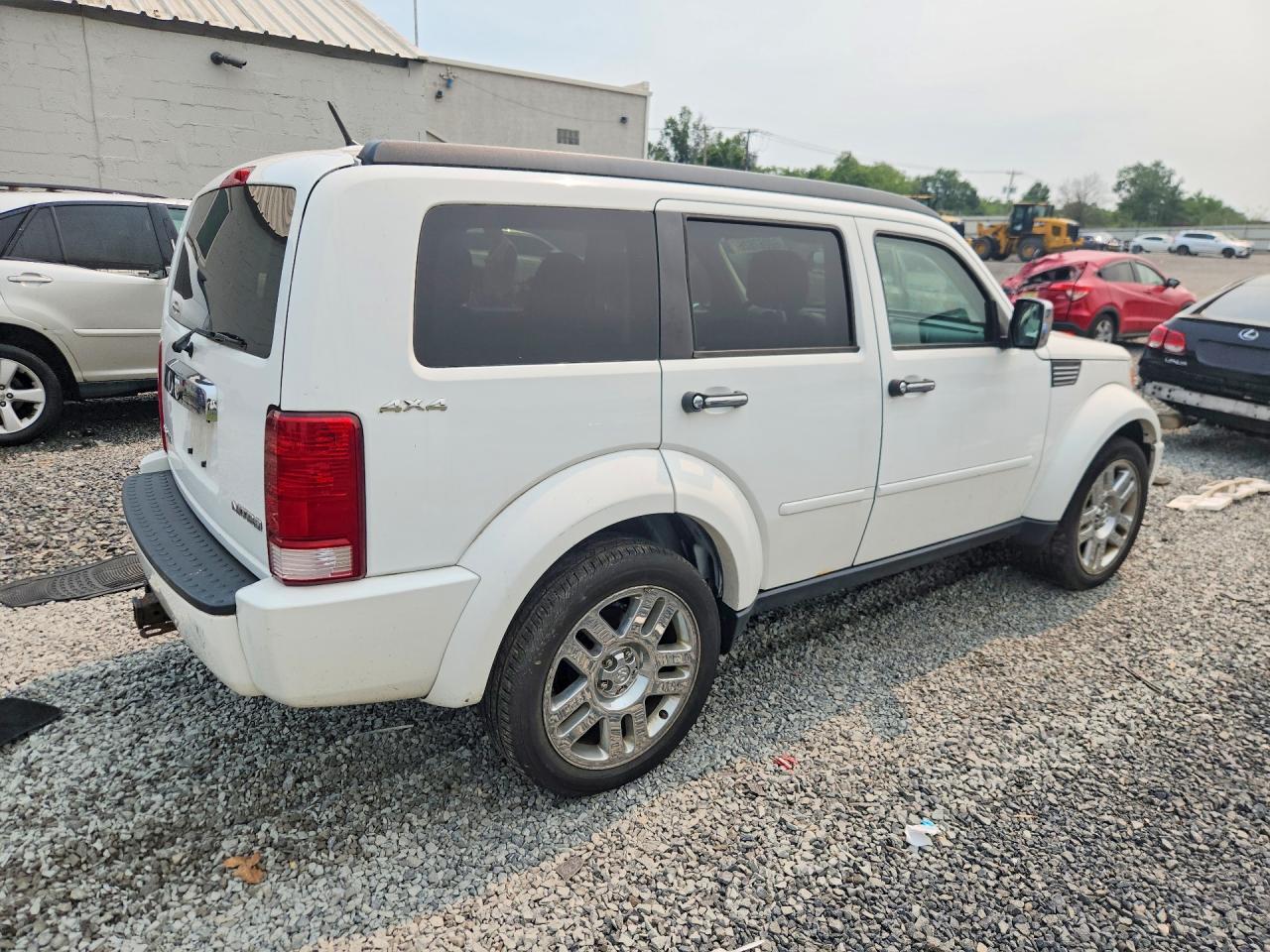 2011 Dodge Nitro Heat - Image 3