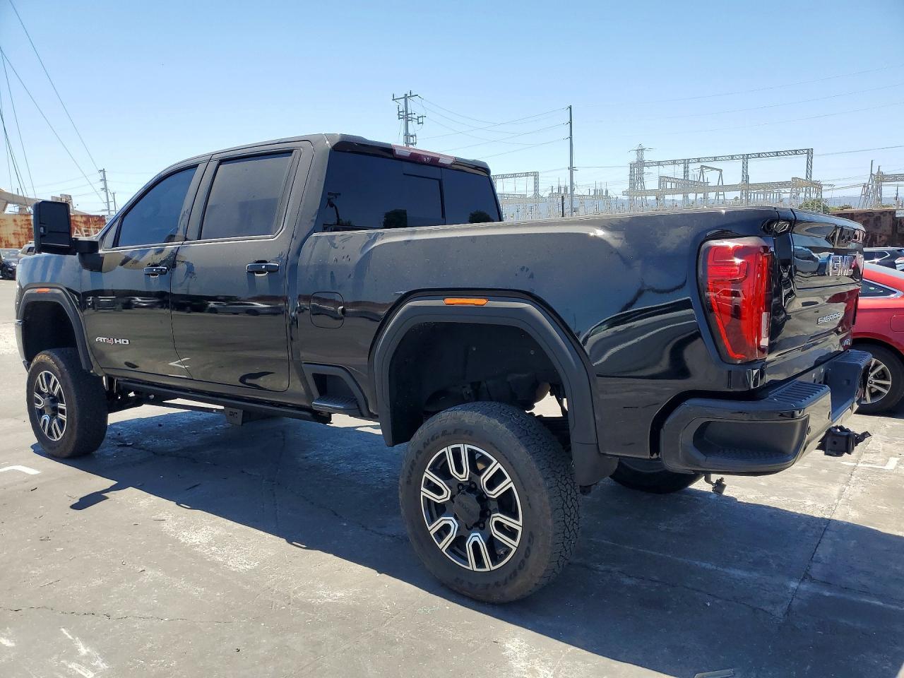2020 GMC Sierra K2500 At4 - Фото 2