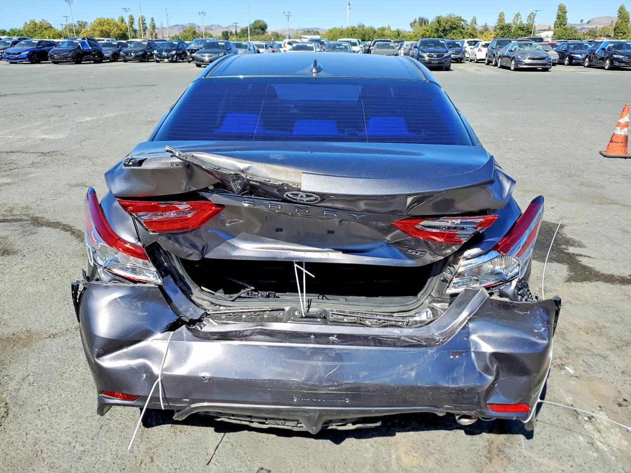 2019 Toyota Camry Se - Image 6