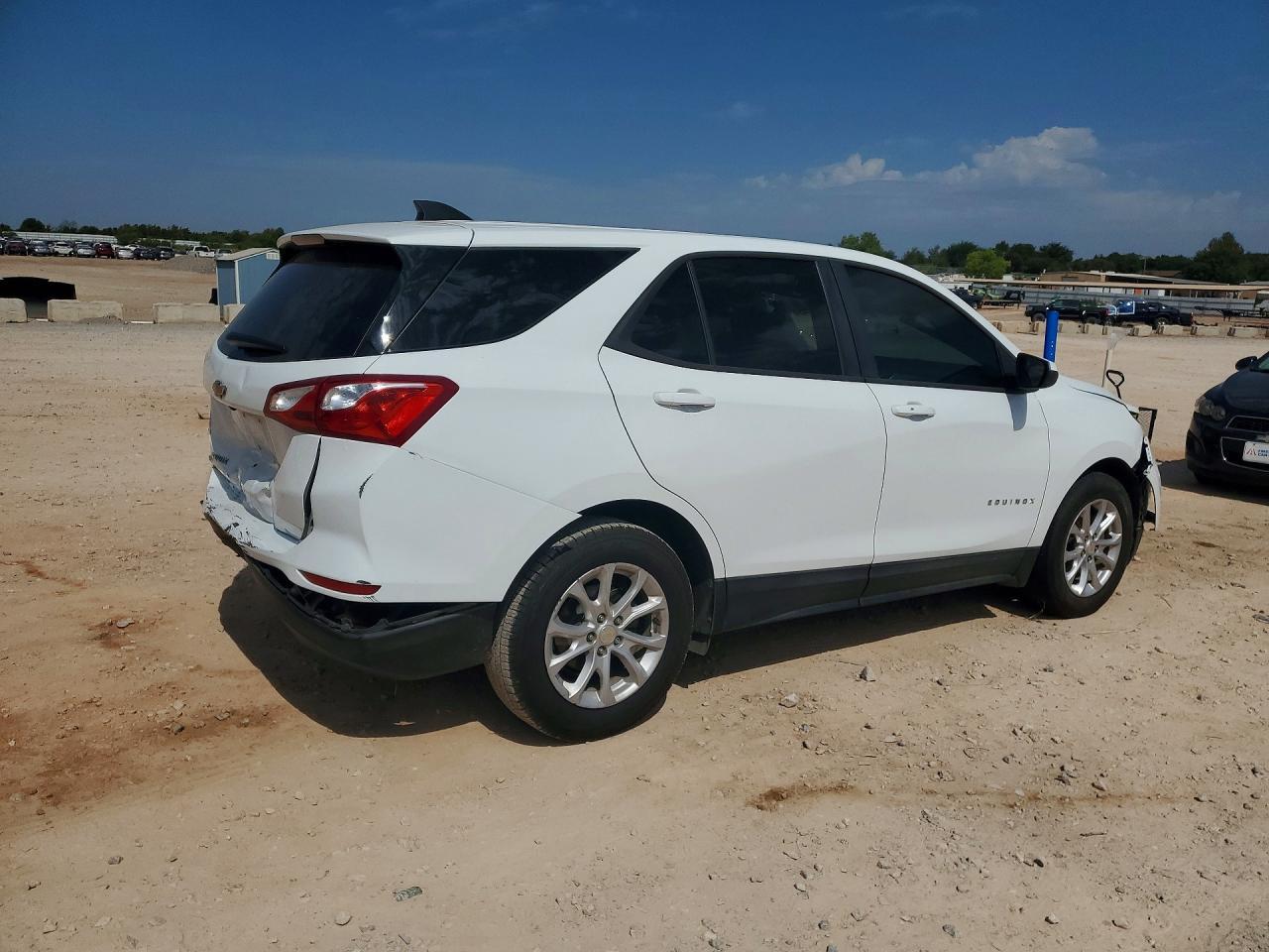 2020 Chevrolet Equinox Ls - Image 5