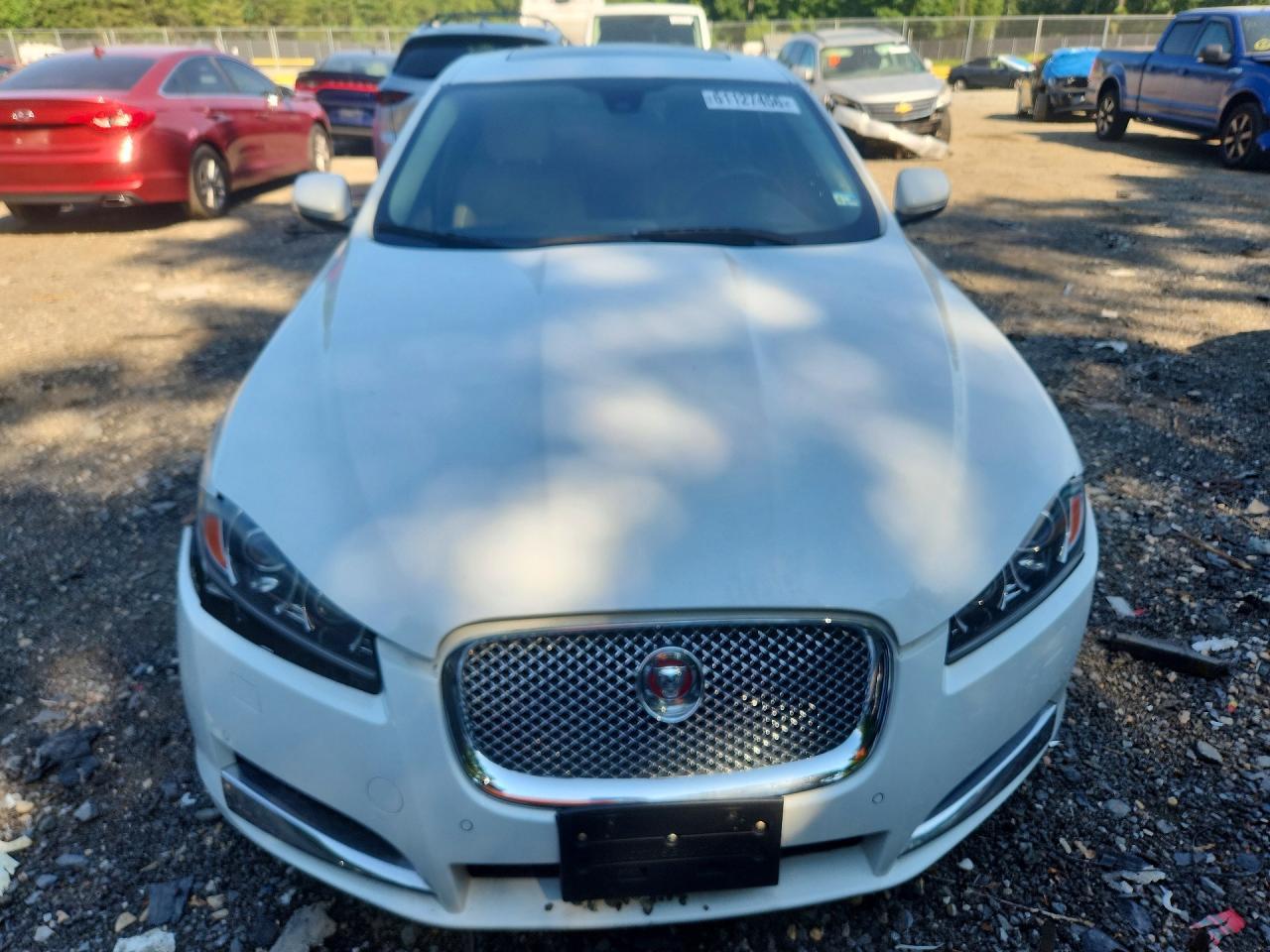 2015 Jaguar Xf 2.0T Premium - Image 5
