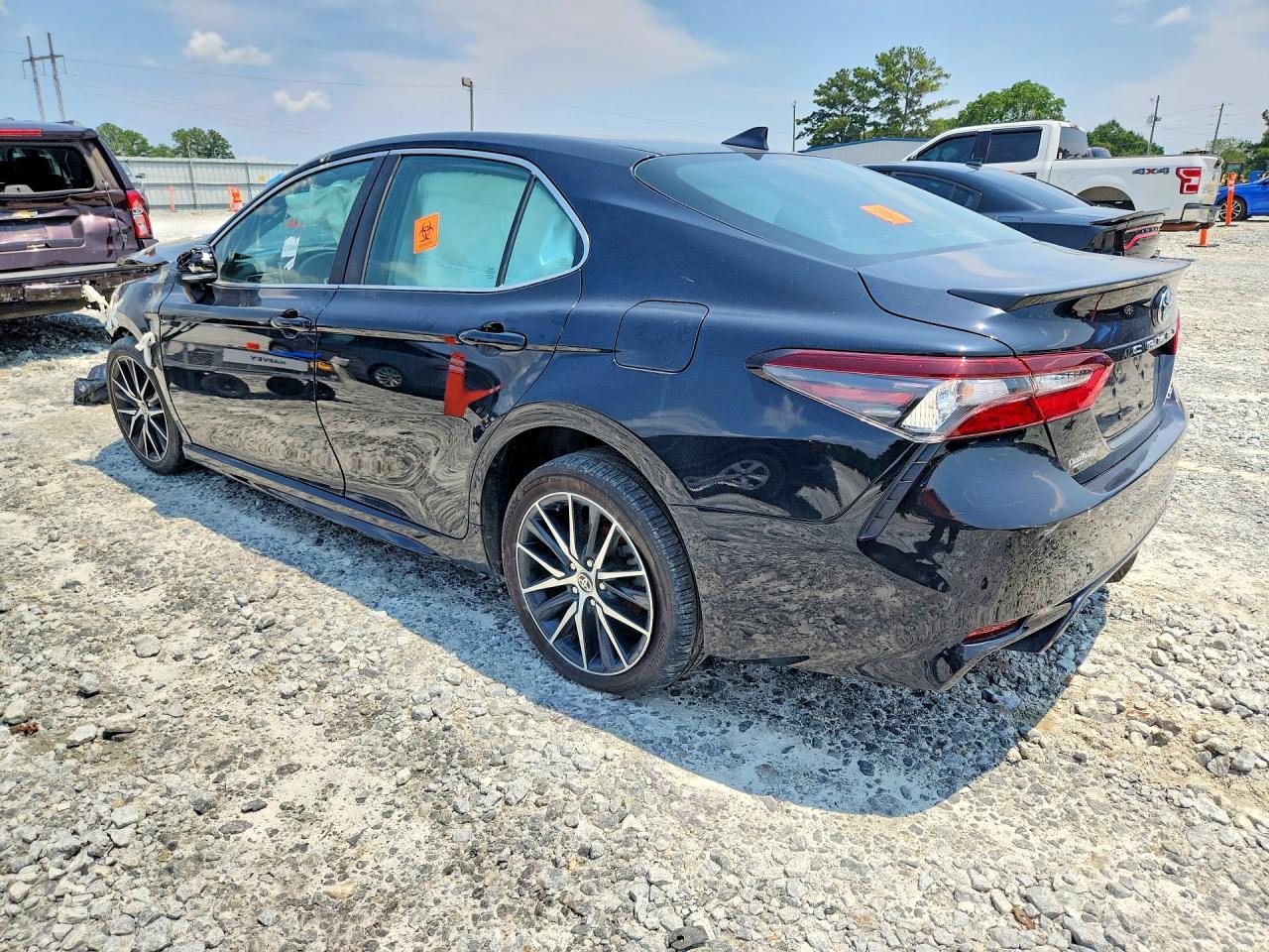 2023 Toyota Camry Se - Фото 2