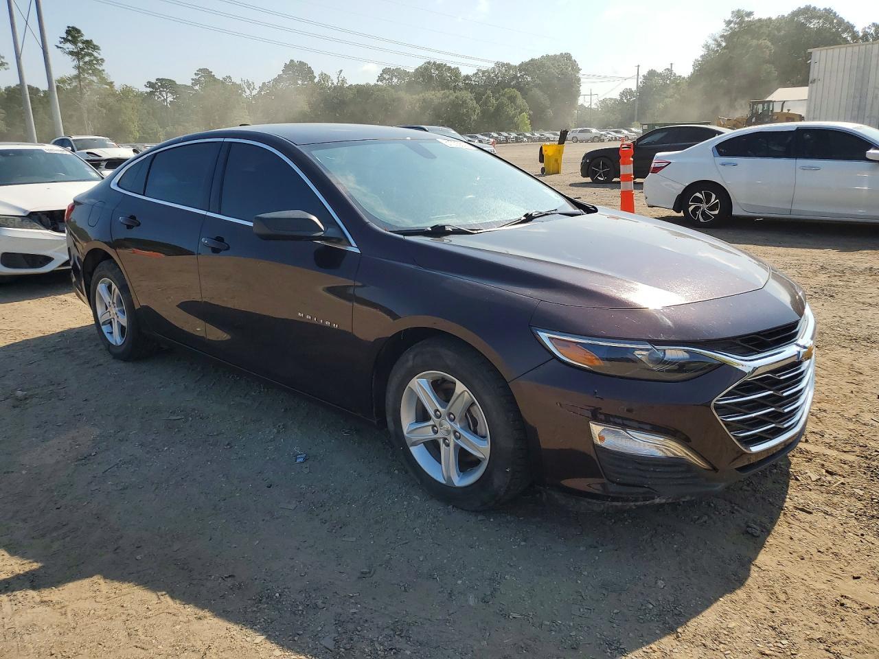 2020 Chevrolet Malibu Ls - Image 4