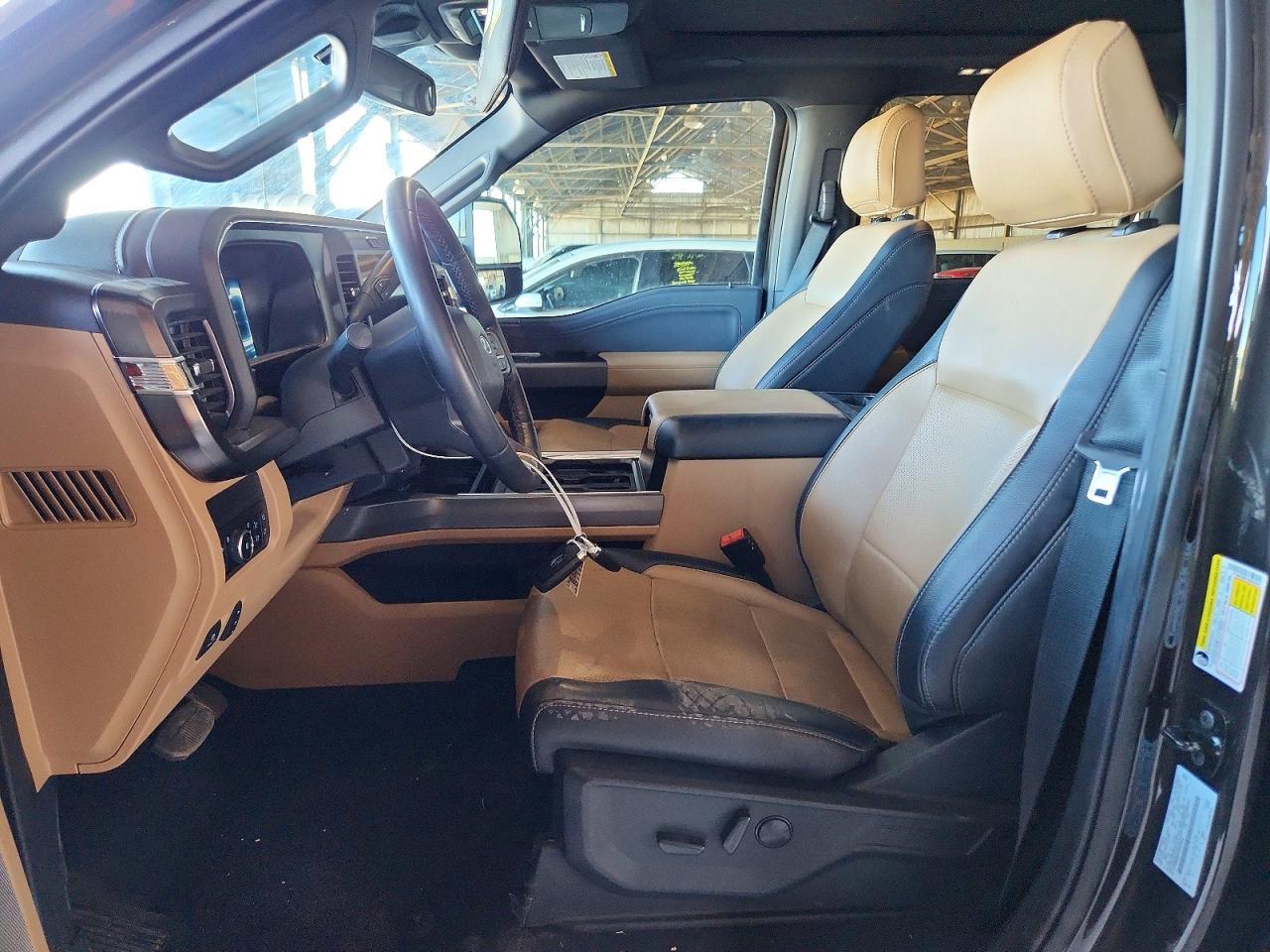 2025 Ford F350 Super Duty - Фото 7