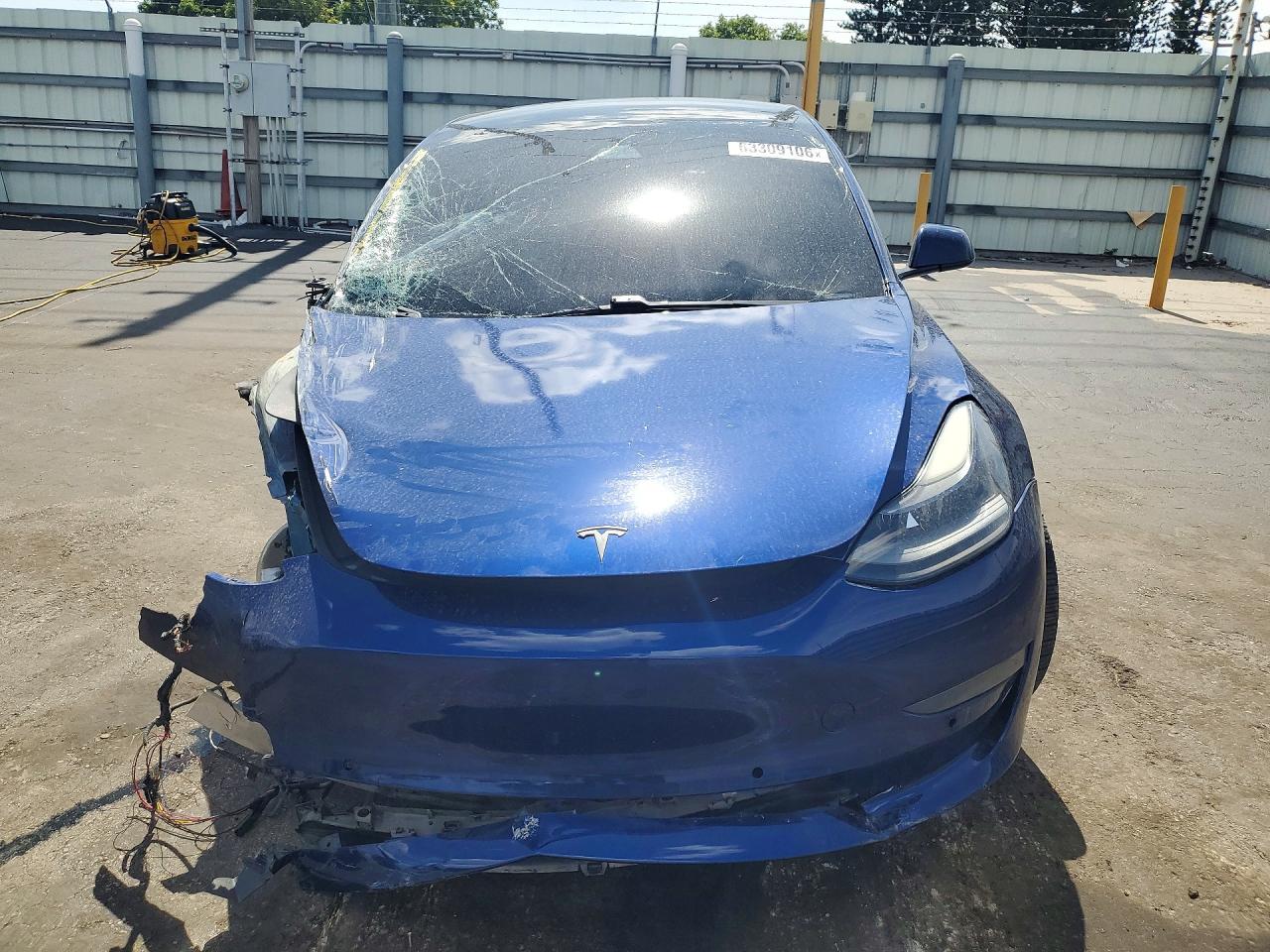 2021 Tesla Model 3 - Фото 5