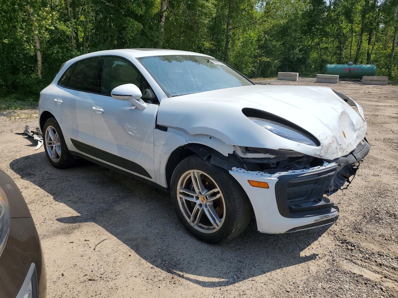2022 Porsche Macan - Image 4
