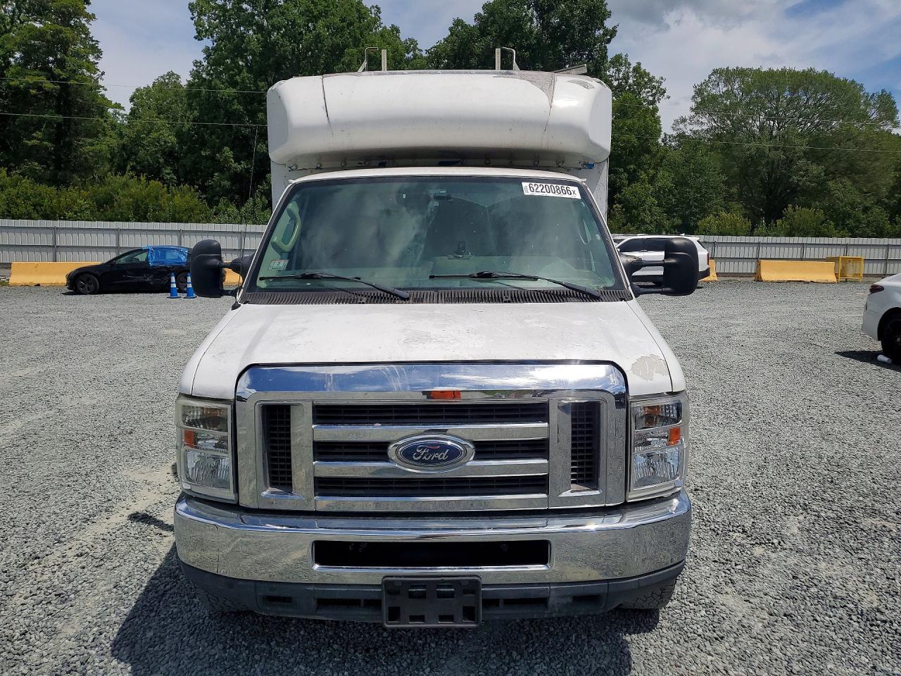 2012 Ford Econoline - Image 5