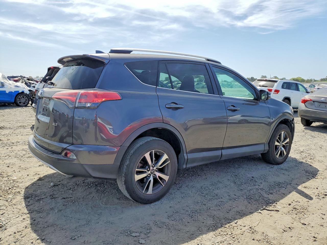 2016 Toyota Rav4 Xle - Фото 3