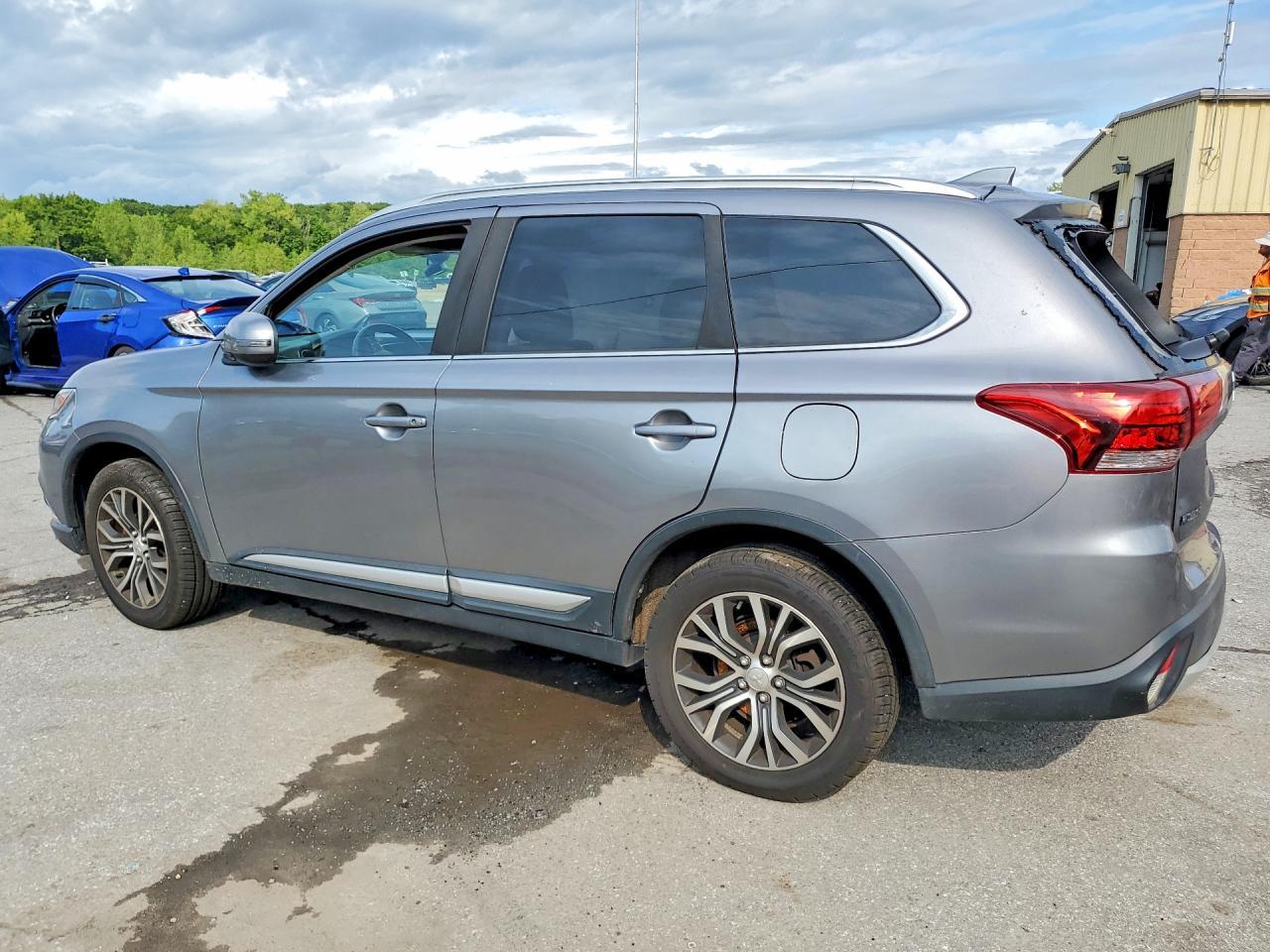 2018 Mitsubishi Outlander Se - Фото 2