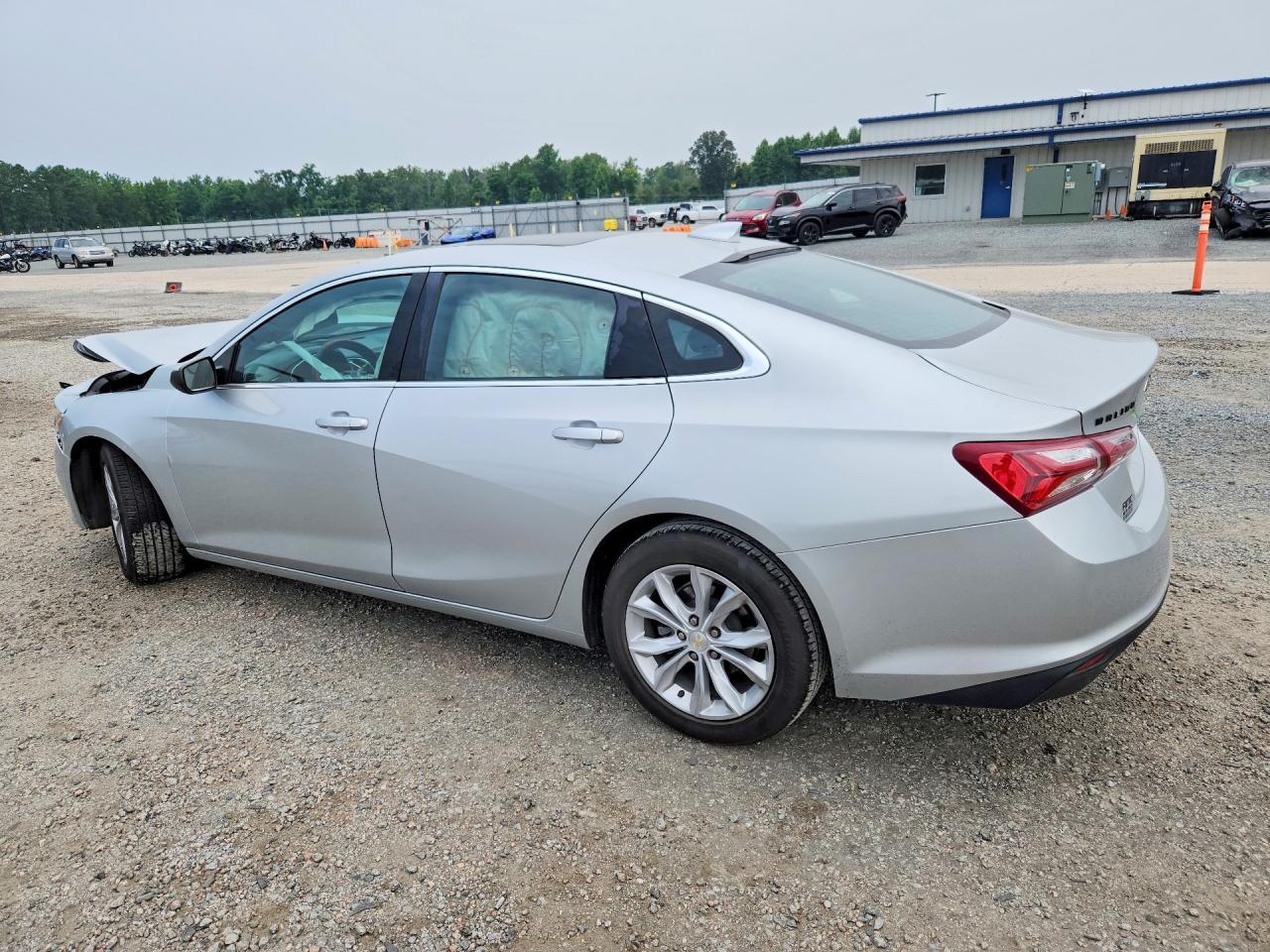 2021 Chevrolet Malibu Lt - Фото 2