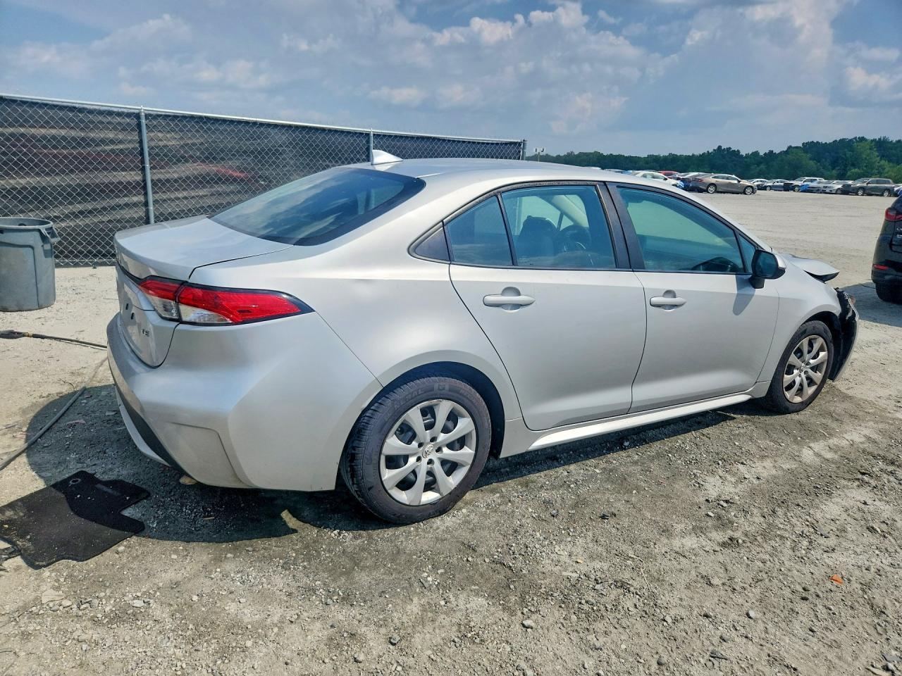 2022 Toyota Corolla Le - Image 3