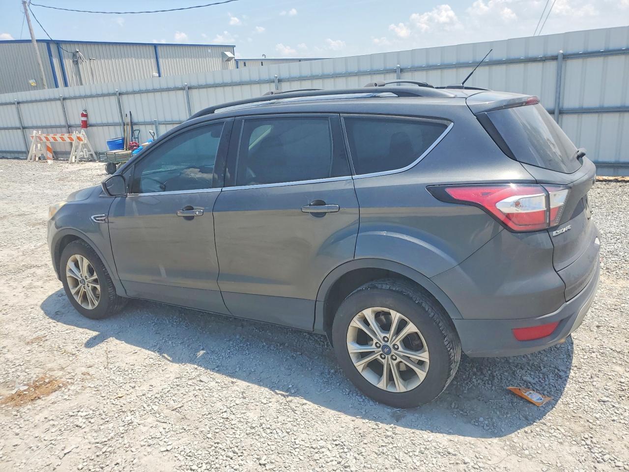 2018 Ford Escape Se - Фото 2