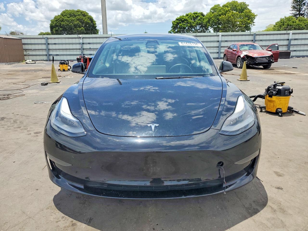 2022 Tesla Model 3 - Image 5