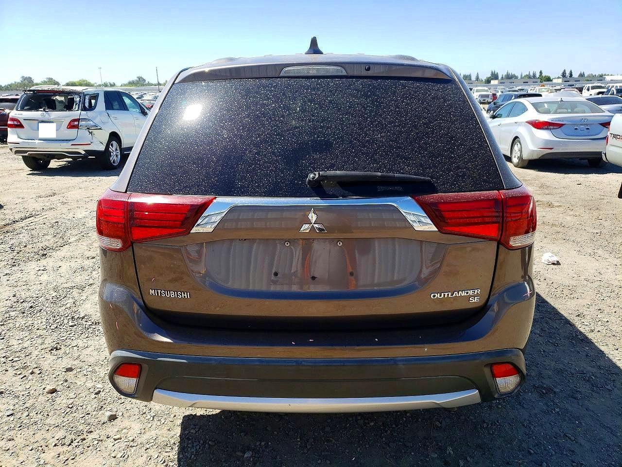 2017 Mitsubishi Outlander Se - Фото 6