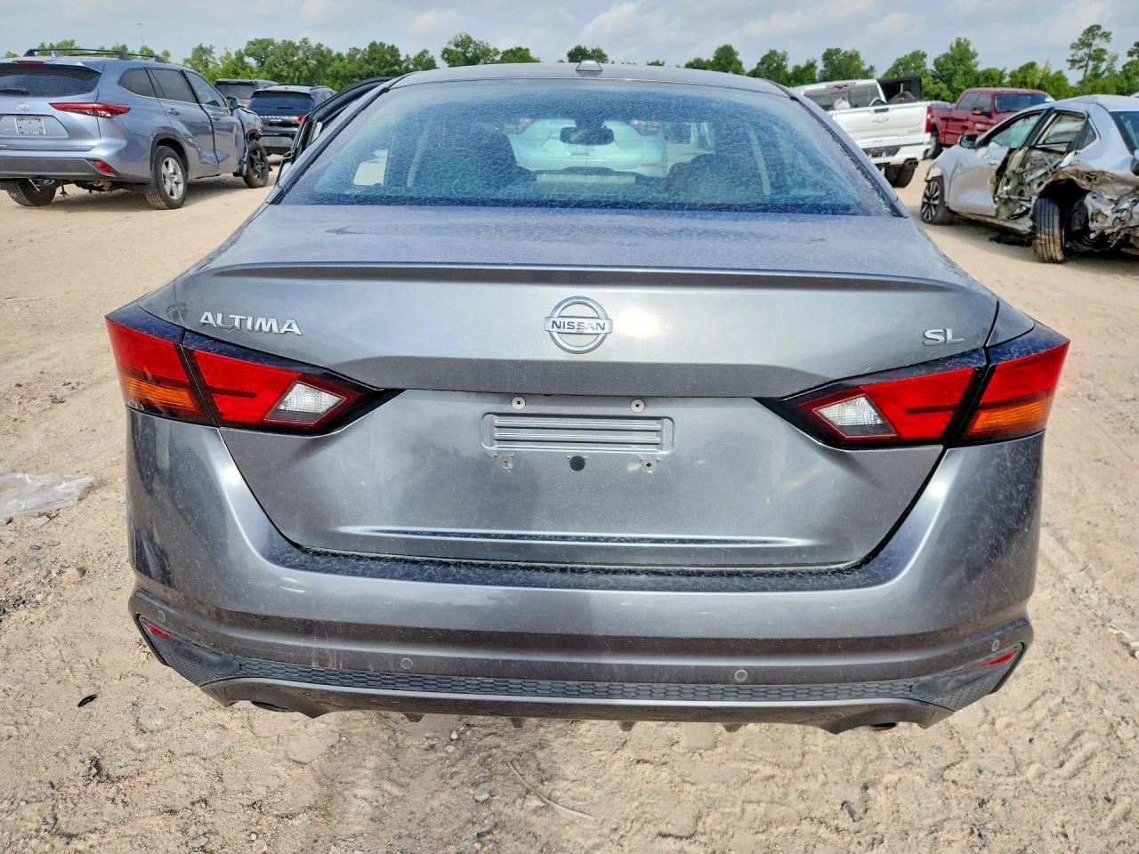 2019 Nissan Altima Sl - Image 6
