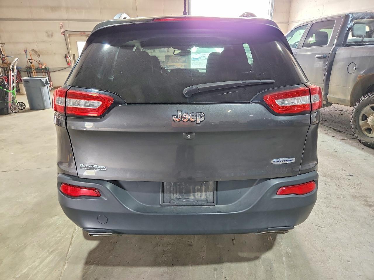 2016 Jeep Cherokee Latitude - Фото 6
