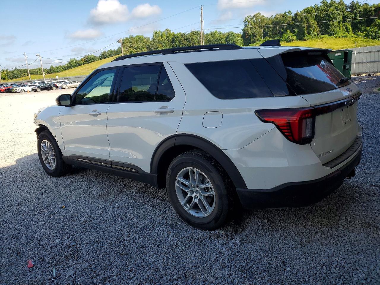 2026 Ford Explorer Active - Фото 2