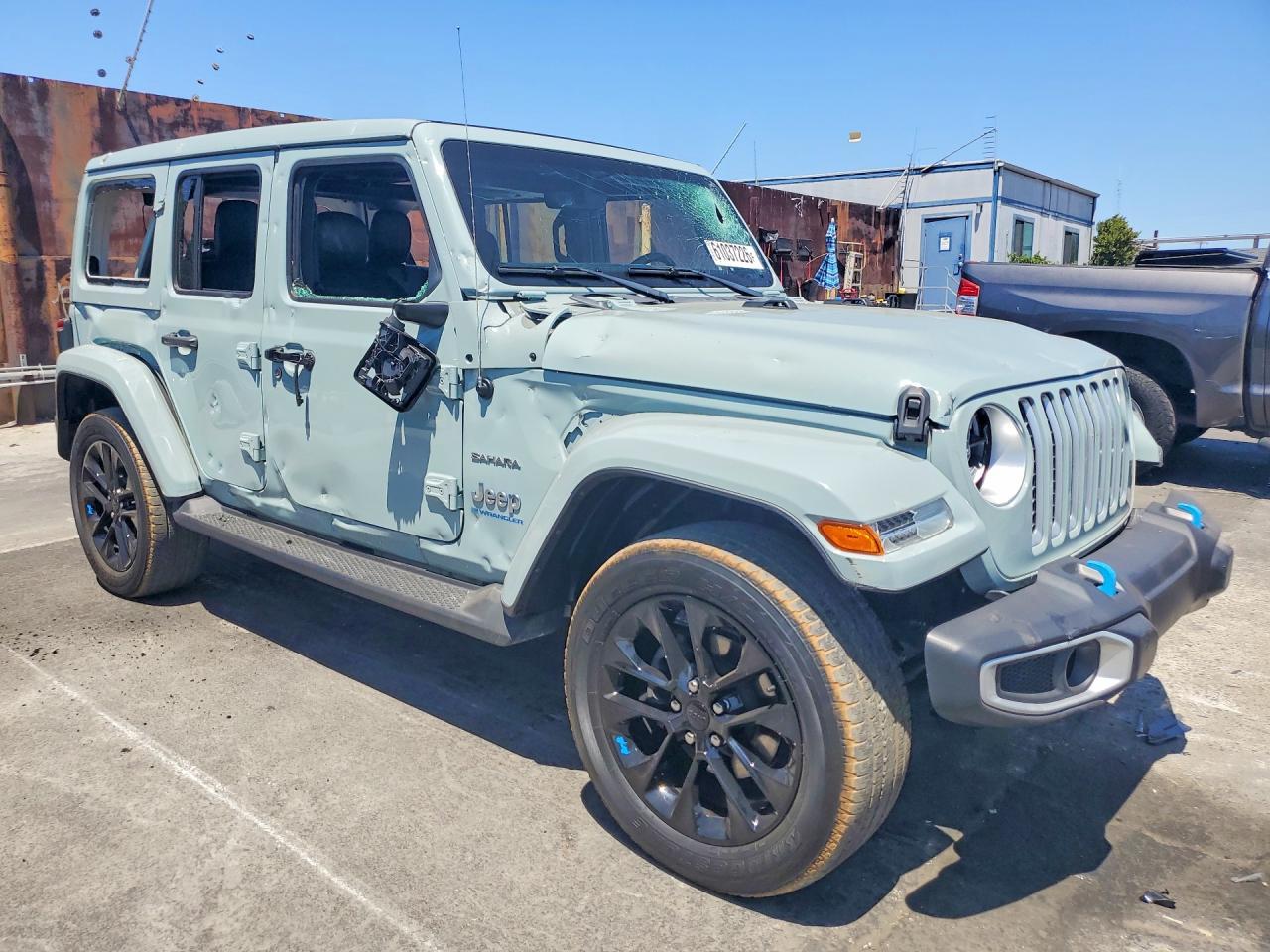 2023 Jeep Wrangler Sahara 4Xe - Image 4