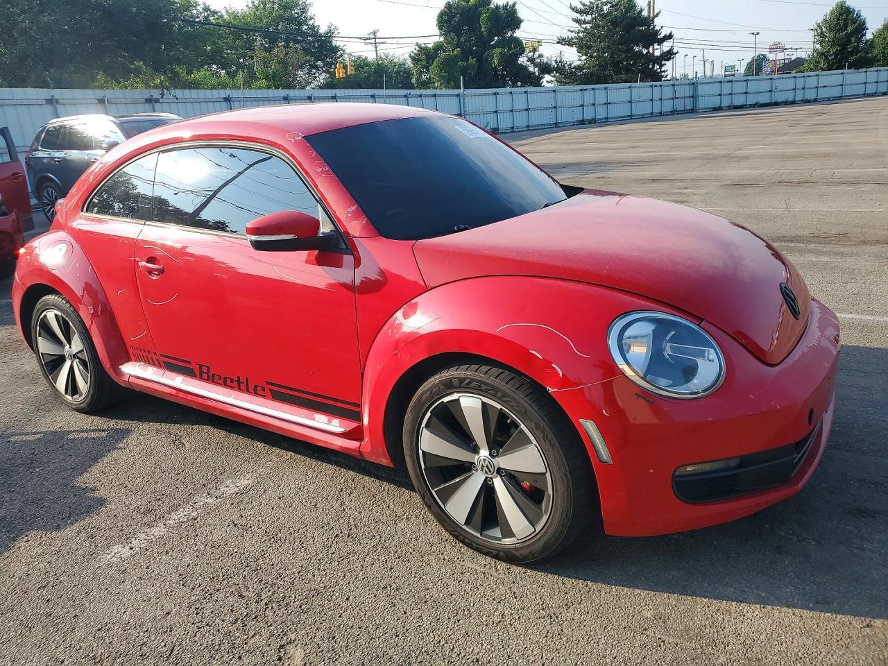 2012 Volkswagen Beetle - Фото 4