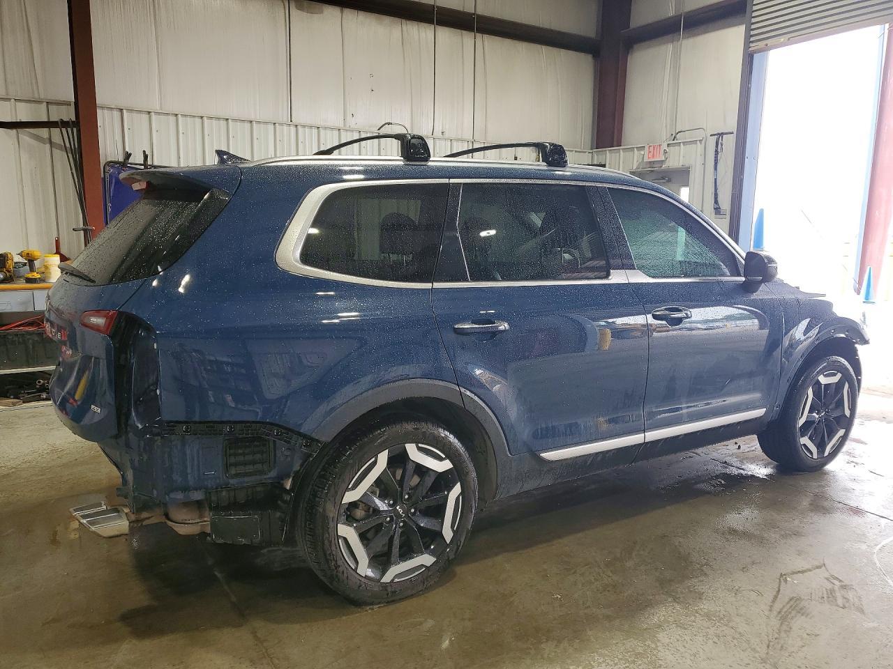 2025 Kia Telluride S - Image 3