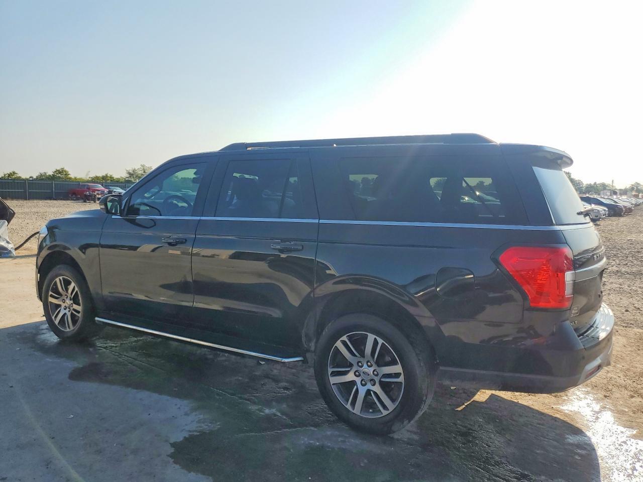 2023 Ford Expedition Max Xlt - Image 2