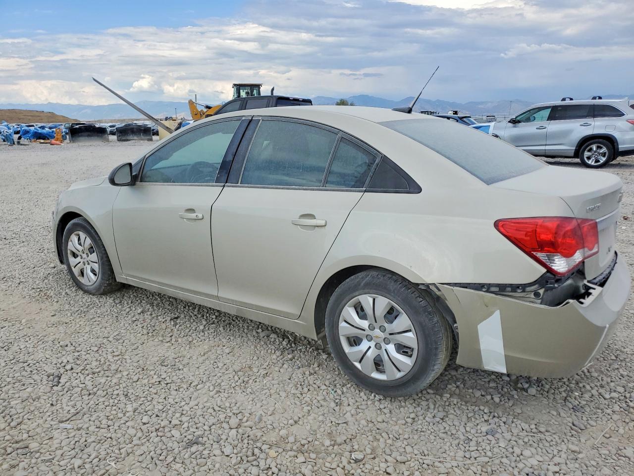 2014 Chevrolet Cruze Ls - Фото 2