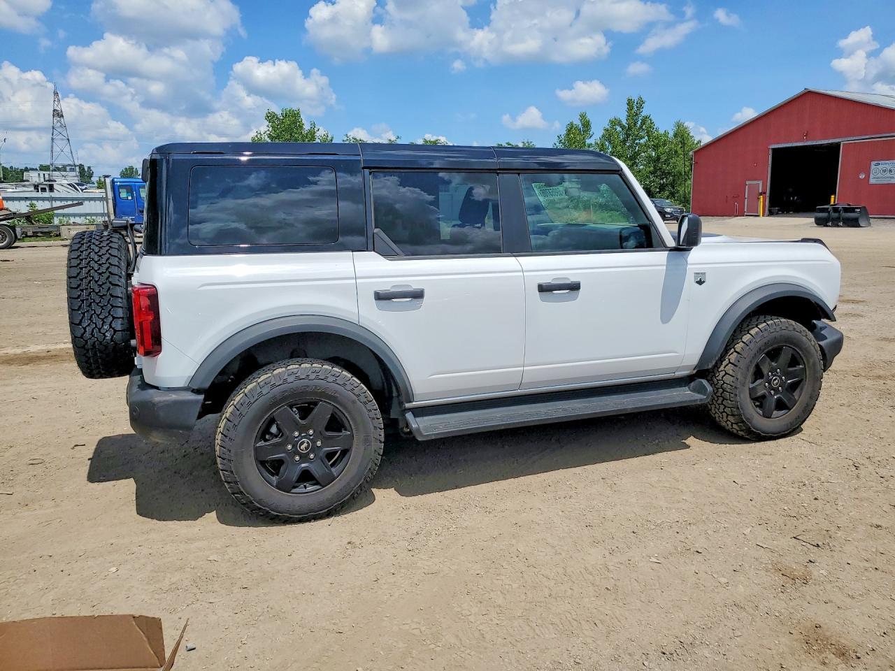 2025 Ford Bronco Big Bend - Image 3