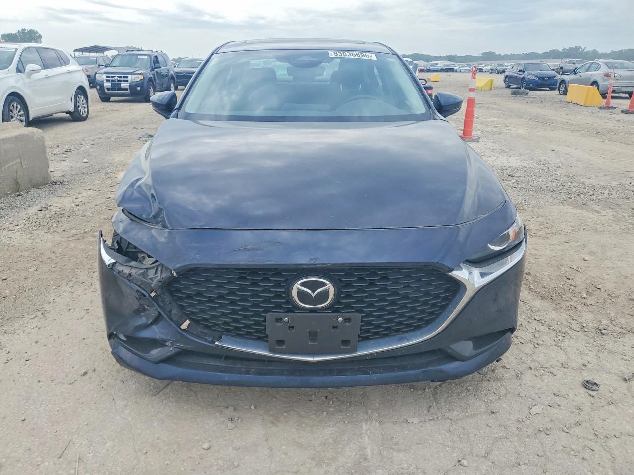 2025 Mazda 3 Preferred - Image 5