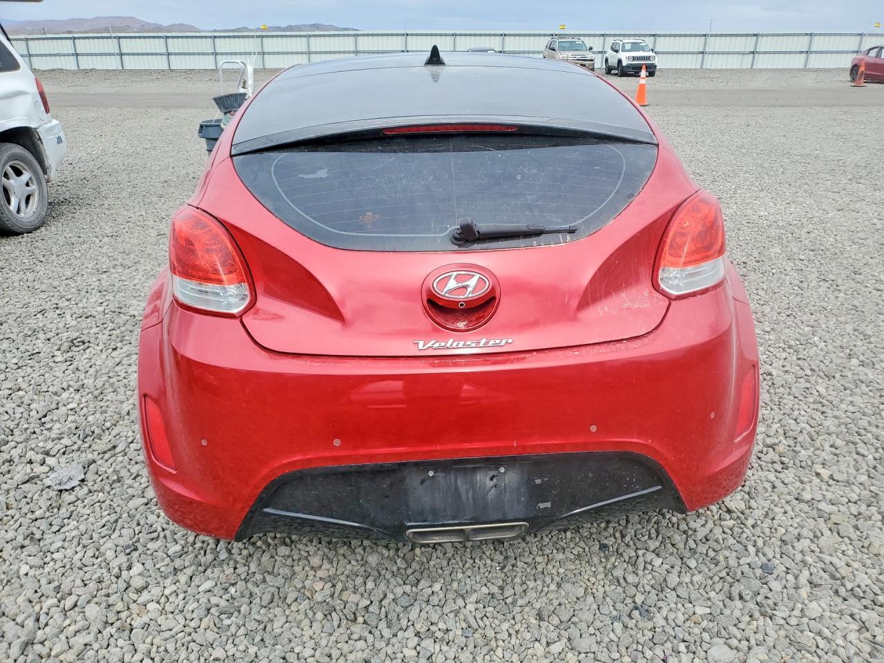 2016 Hyundai Veloster Base - Image 6
