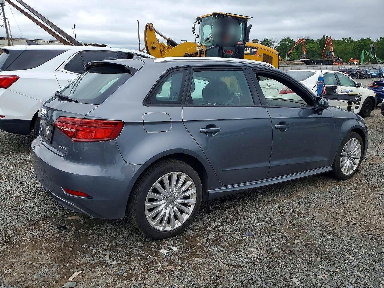 2017 Audi A3 E-Tron Premium - Image 3