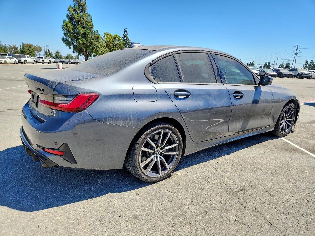 2022 BMW 330I - Фото 3