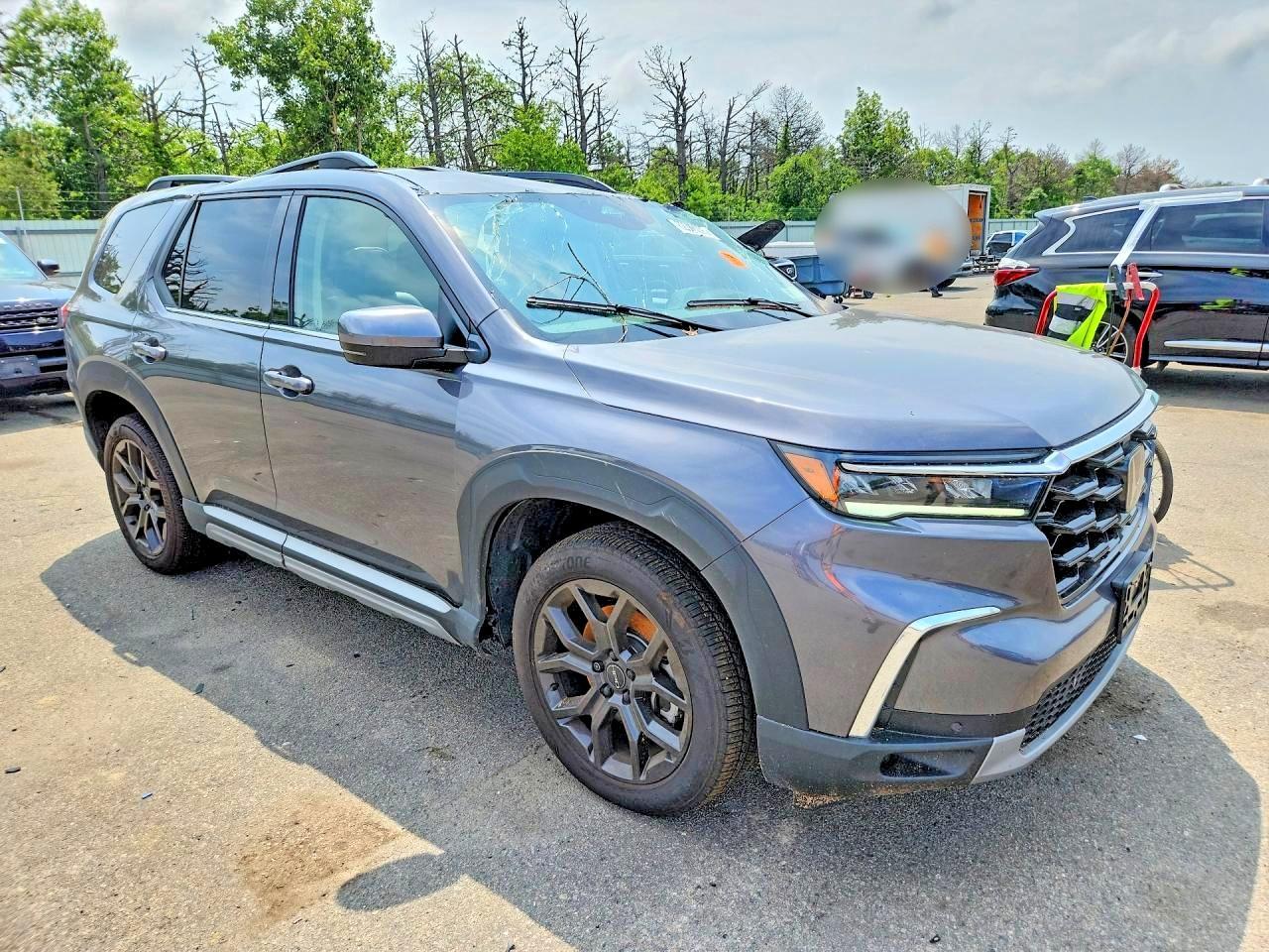 2025 Honda Pilot Touring - Image 4