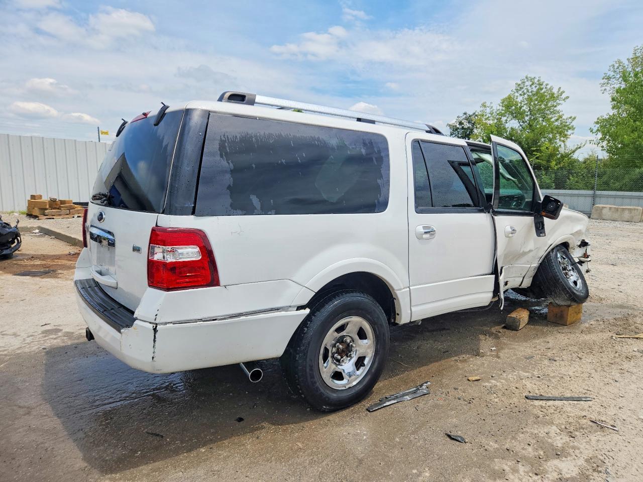 2012 Ford Expedition El Limited - Image 3