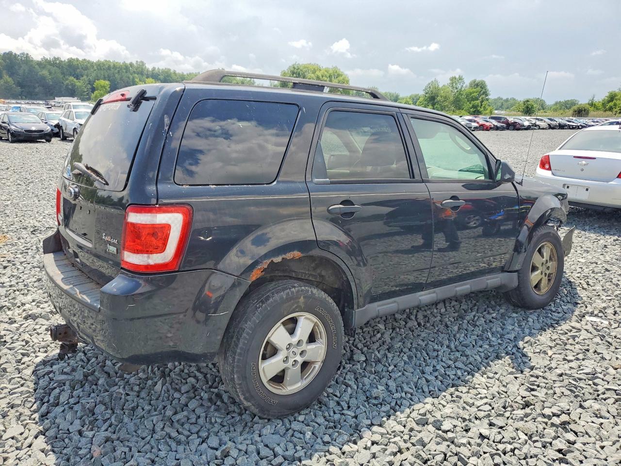 2011 Ford Escape Xlt - Фото 3