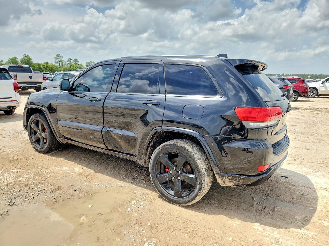 2015 Jeep Grand Cherokee Laredo - Фото 2