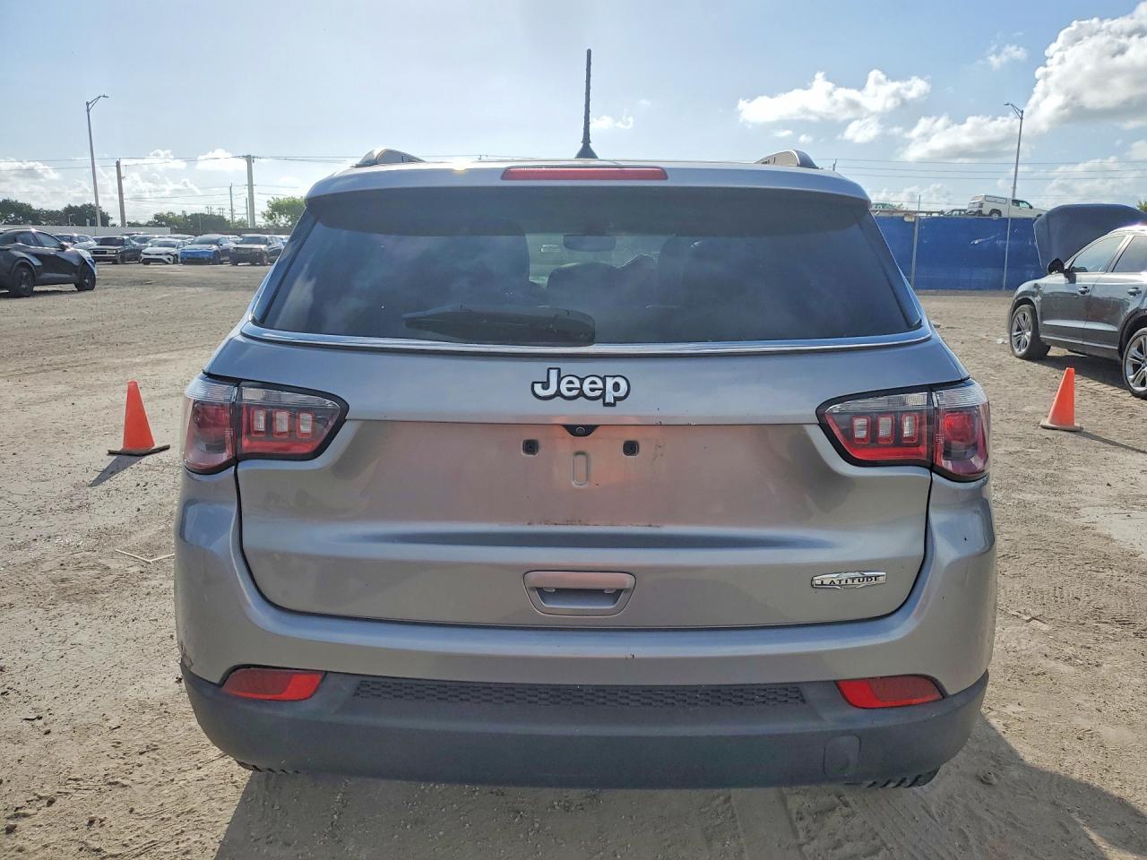 2018 Jeep Compass Latitude - Фото 6