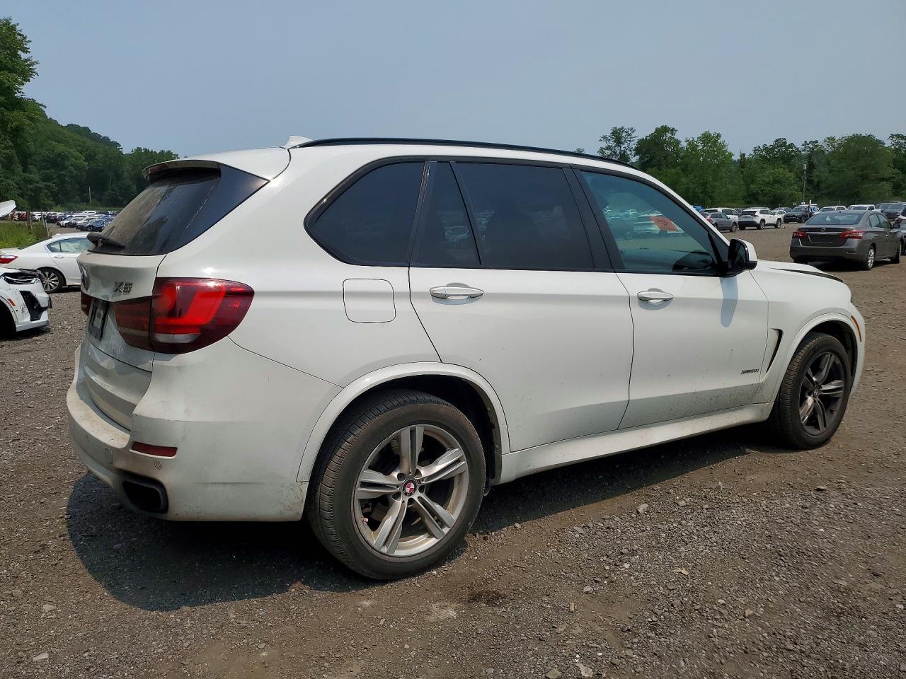 2015 BMW X5 xDrive50I - Фото 3