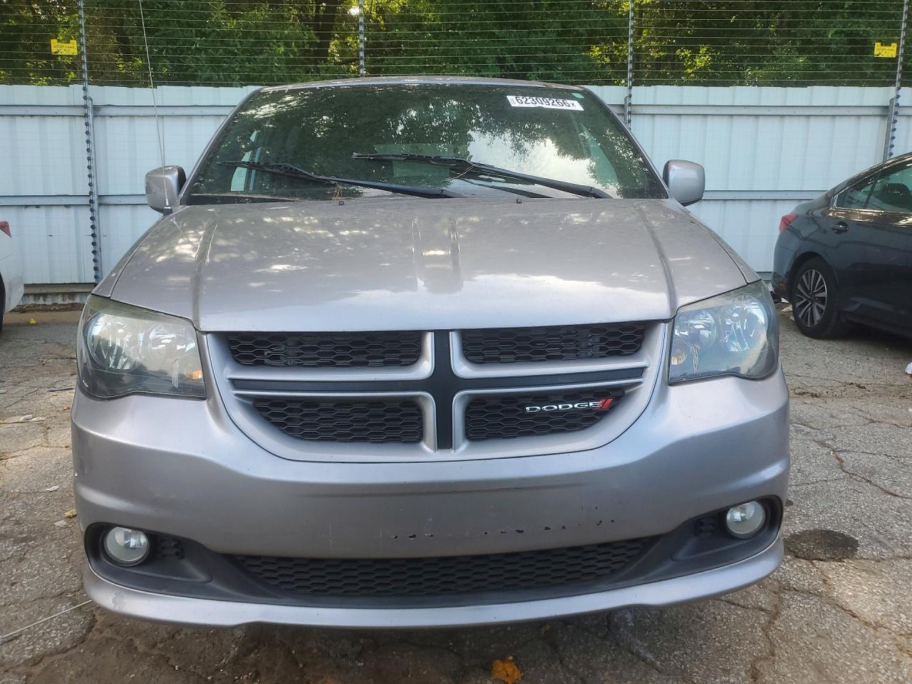 2015 Dodge Grand Caravan R/T - Image 5
